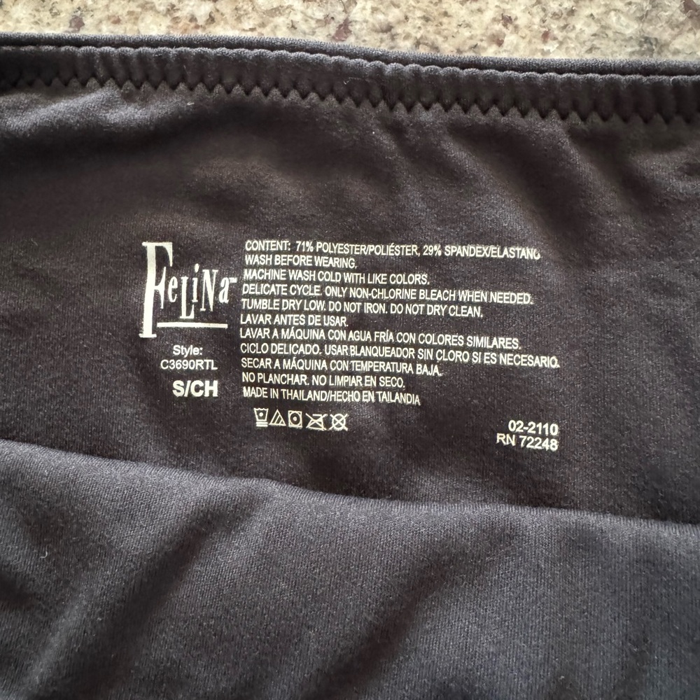 NWOT (2) FELINA VELVETY LEGGINGS